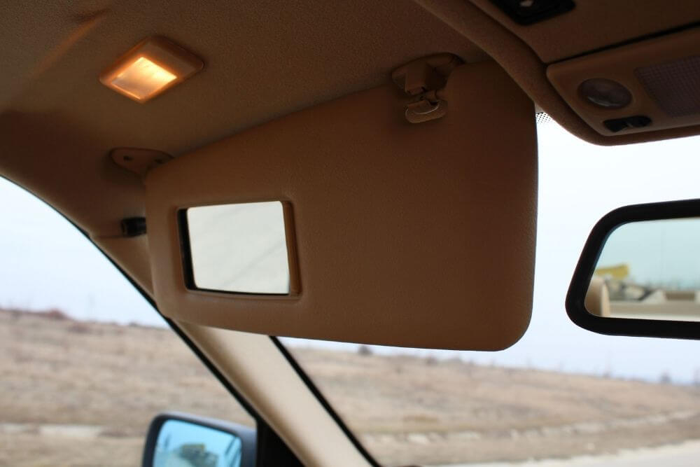 Everything You Need To Know About Your Car's Sun-Visor